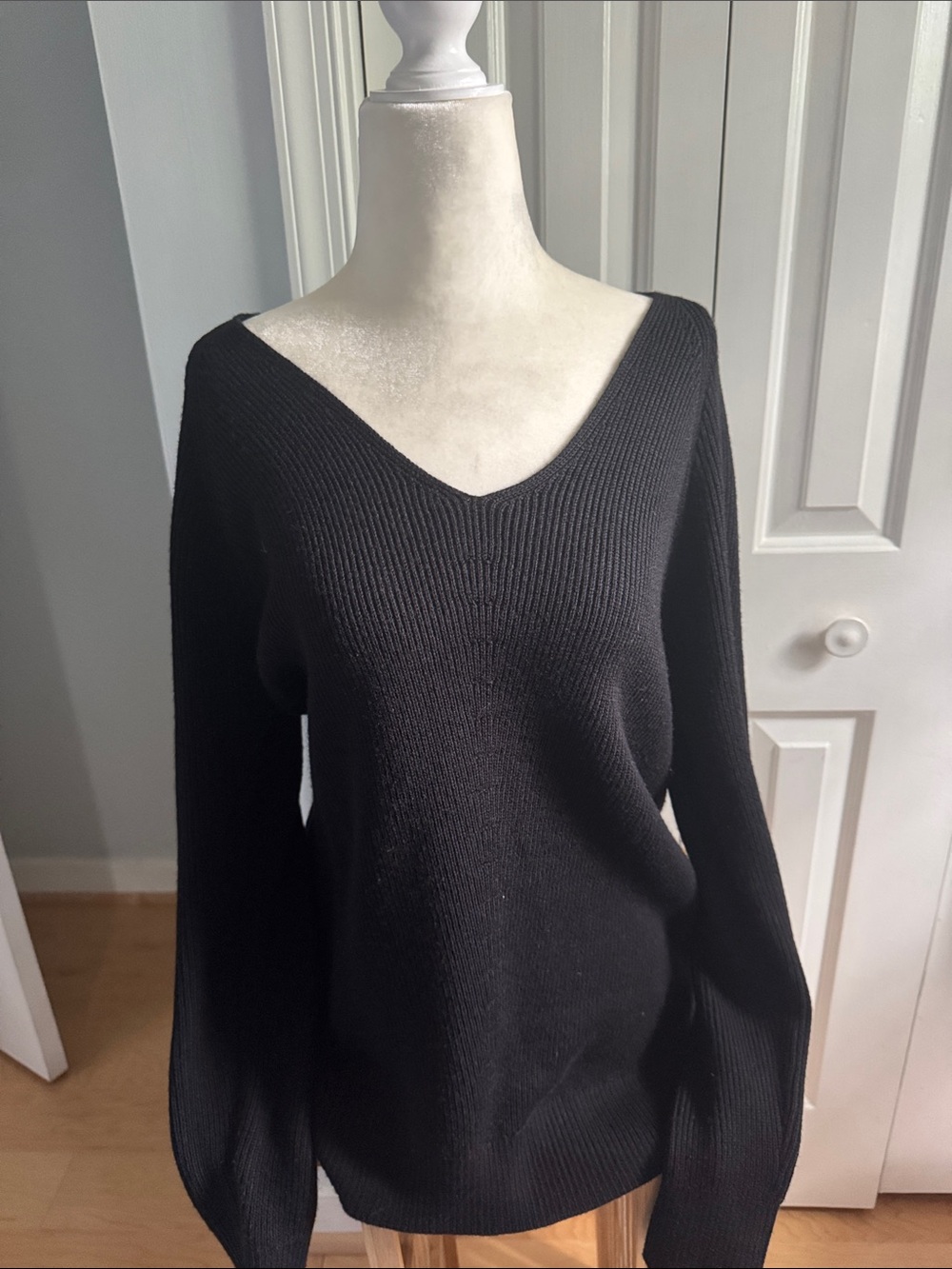 Athleta Classic Black V‑Neck Ribbed Sweater